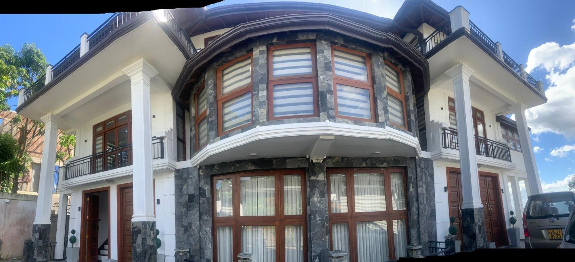 Golden King Residence - Free Pickup From Kandy Railway Station Bagian luar foto