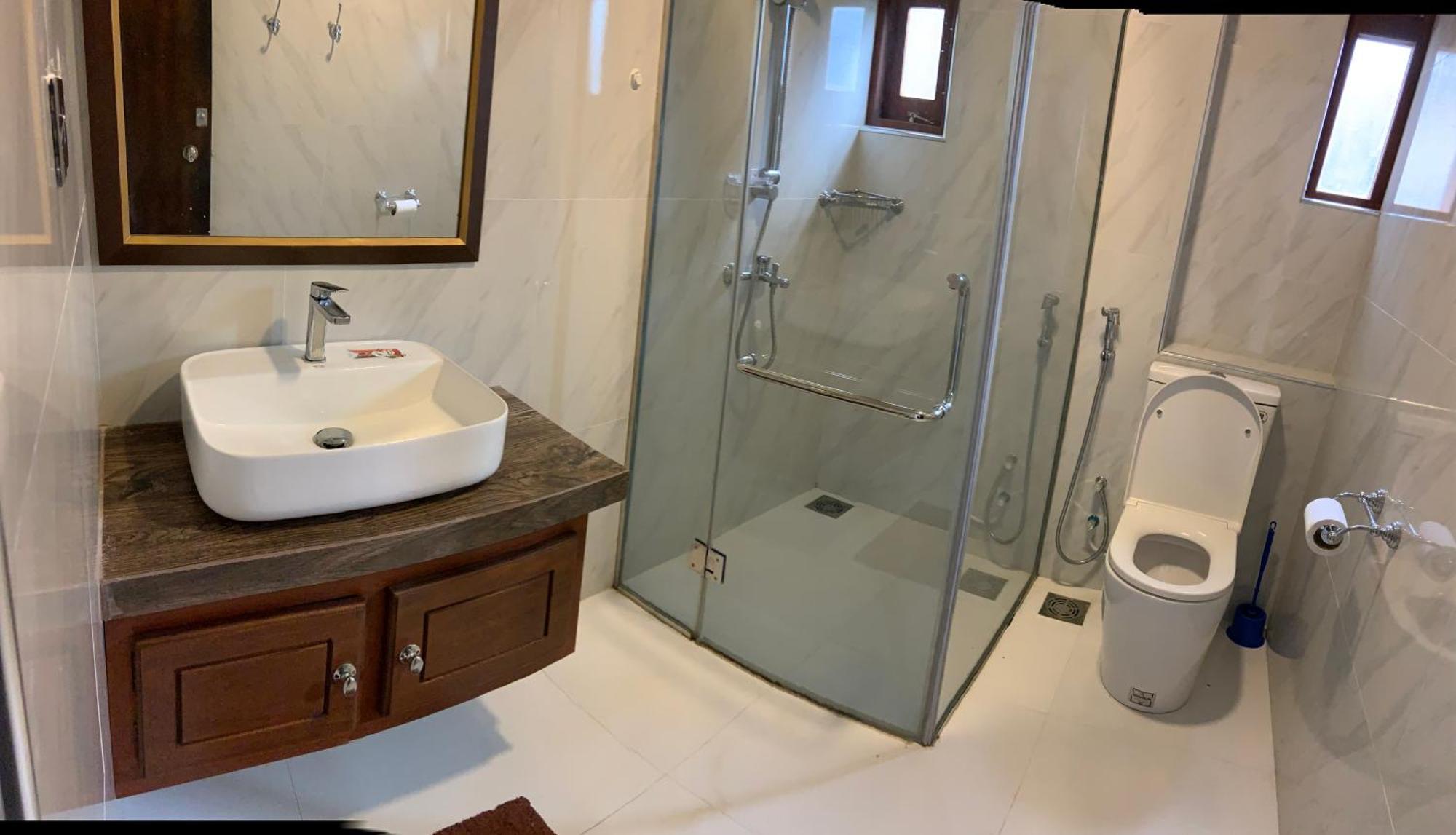 Golden King Residence - Free Pickup From Kandy Railway Station Bagian luar foto