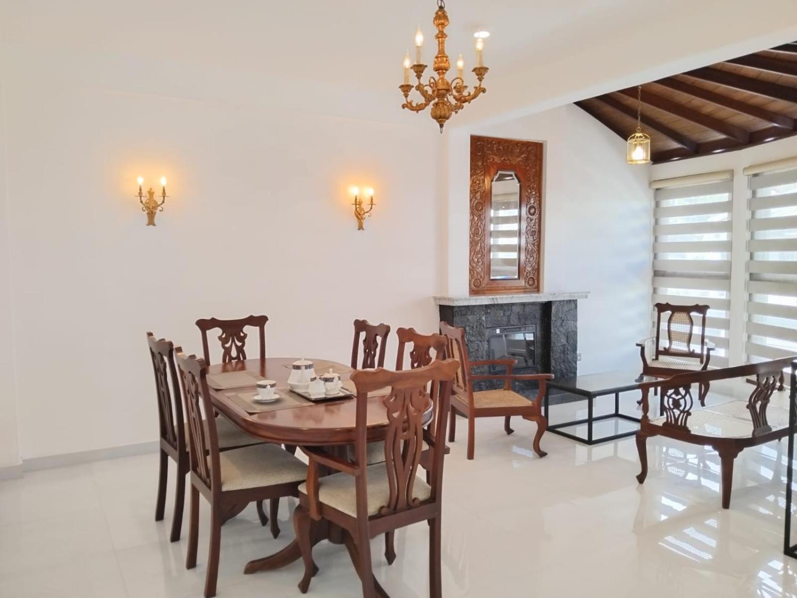 Golden King Residence - Free Pickup From Kandy Railway Station Bagian luar foto