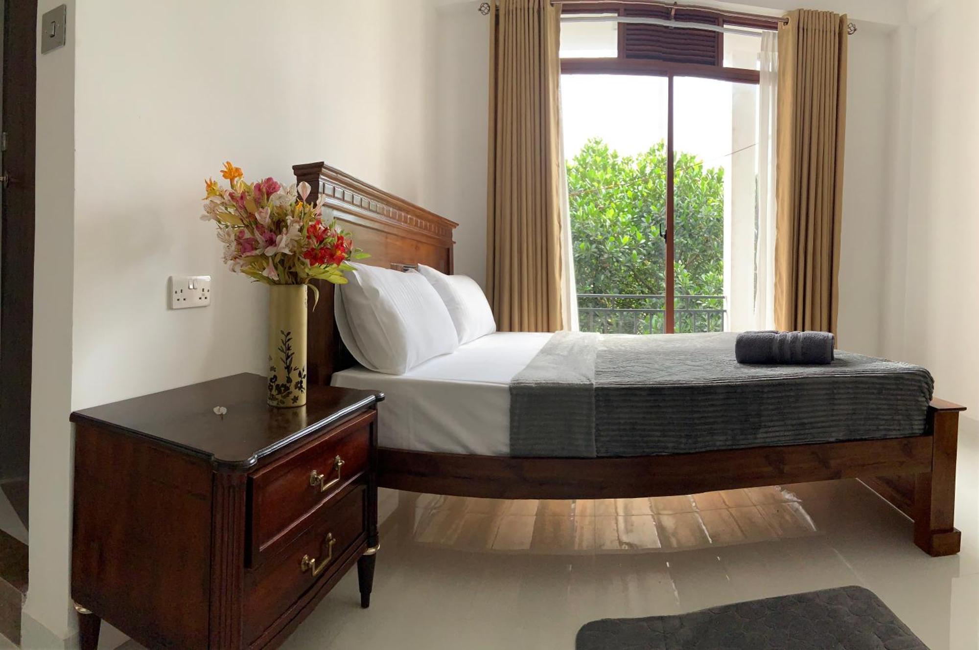 Golden King Residence - Free Pickup From Kandy Railway Station Bagian luar foto