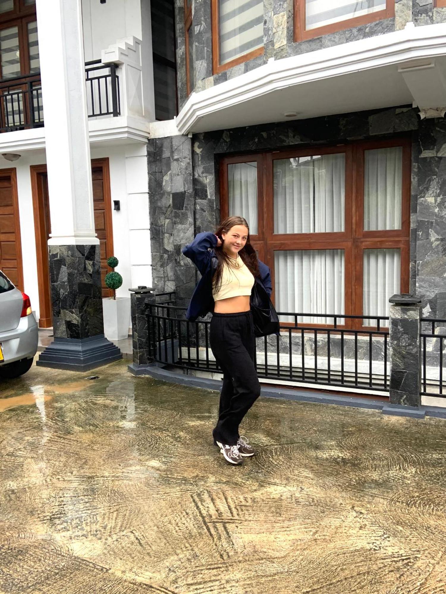 Golden King Residence - Free Pickup From Kandy Railway Station Bagian luar foto