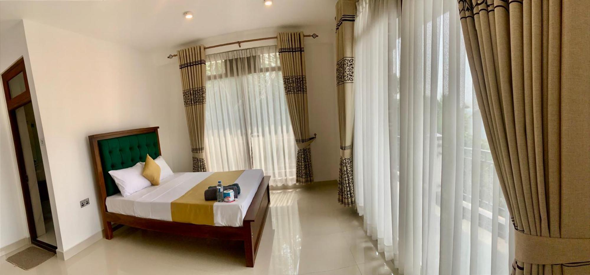Golden King Residence - Free Pickup From Kandy Railway Station Bagian luar foto
